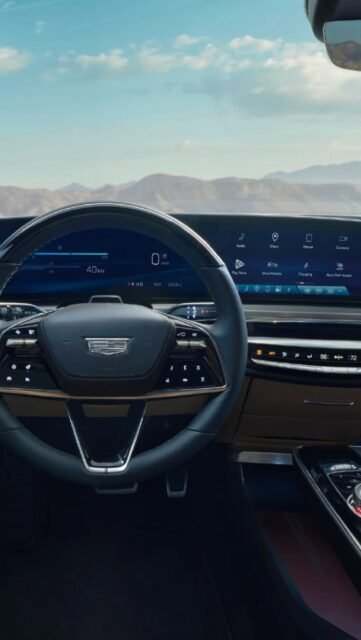 When the crest appears, the rest is understood. 

We're really excited to be working with alghandiauto for cadillacuae #ExplrClient
